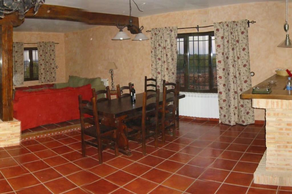 Gran Casa, Lagunas De Ruidera, Bbq, Porche, Chimenea Екстер'єр фото