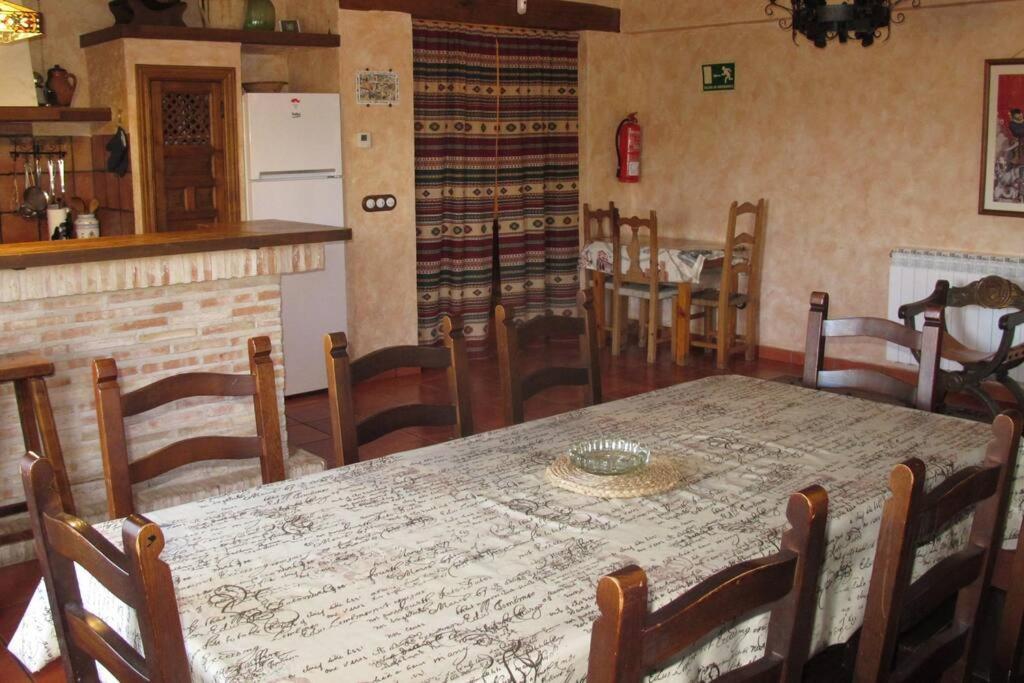 Gran Casa, Lagunas De Ruidera, Bbq, Porche, Chimenea Екстер'єр фото