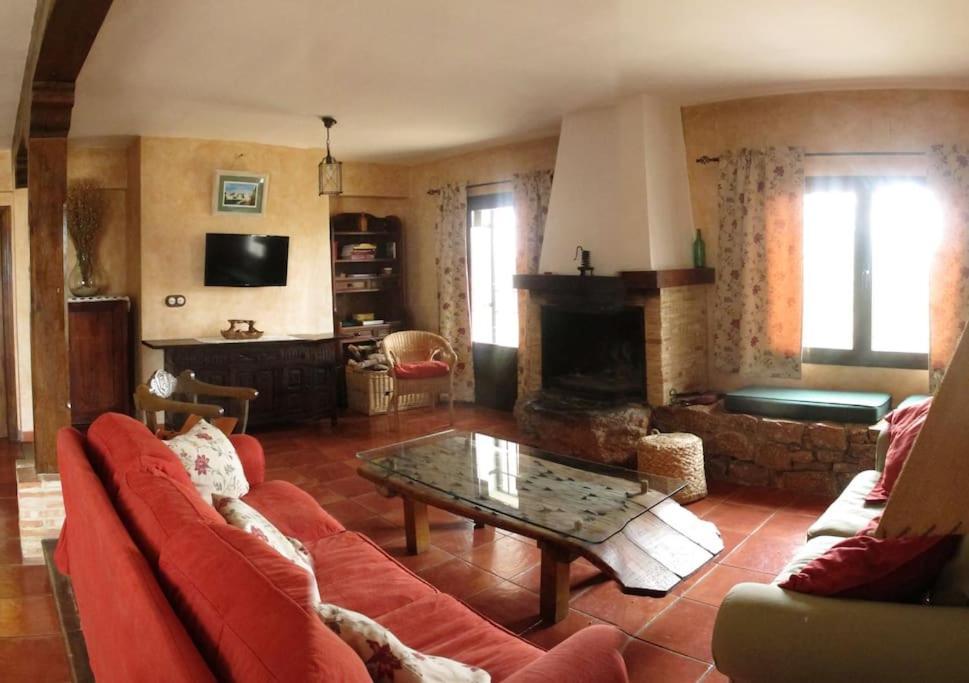Gran Casa, Lagunas De Ruidera, Bbq, Porche, Chimenea Екстер'єр фото